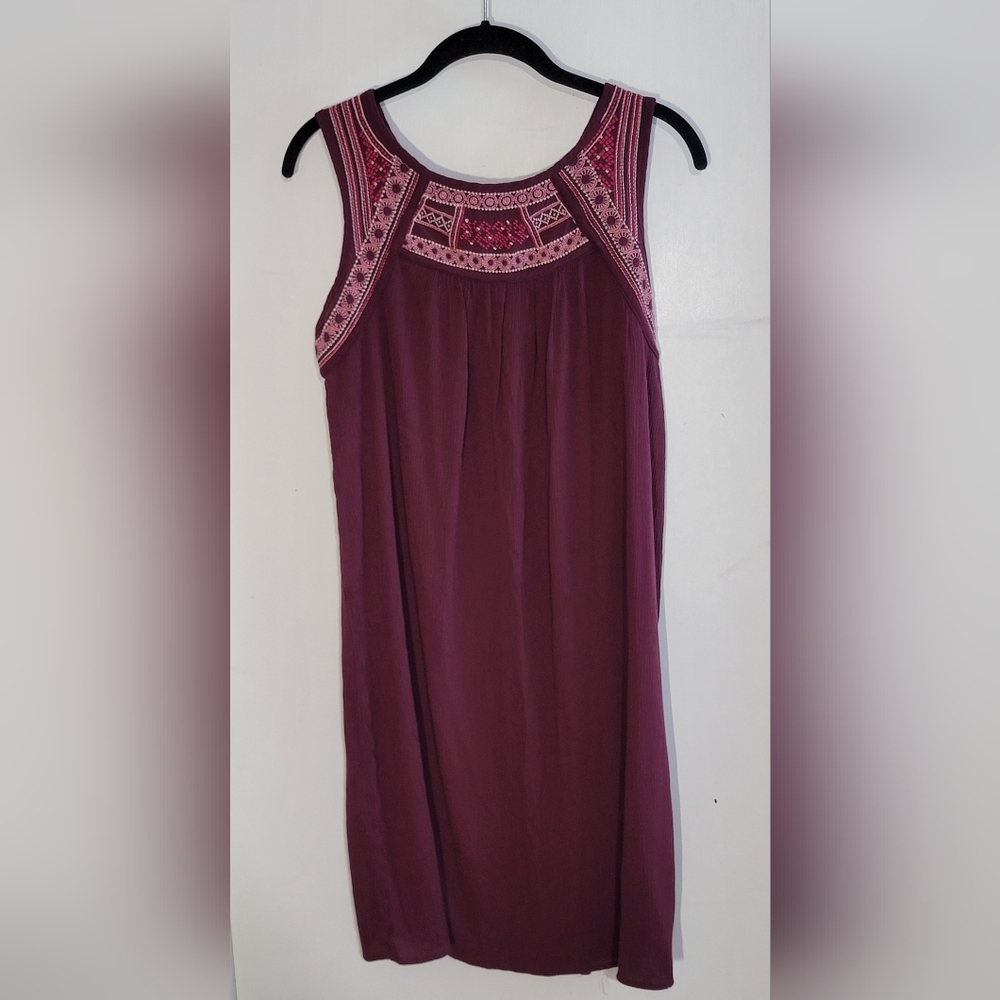 Faded Glory Plum Dress with Embroidered Detail Size Medium